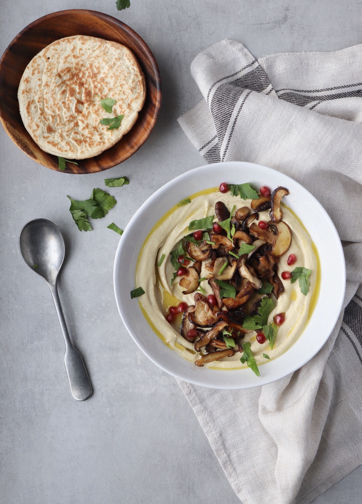 Hummus with roasted mushrooms and pomegranate